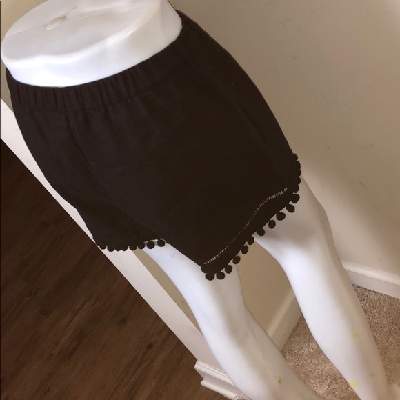 Very truly yours black shorts - Picture 7 of 8